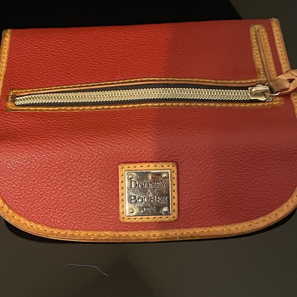 Dooney & Bourke - Picture 4 of 4